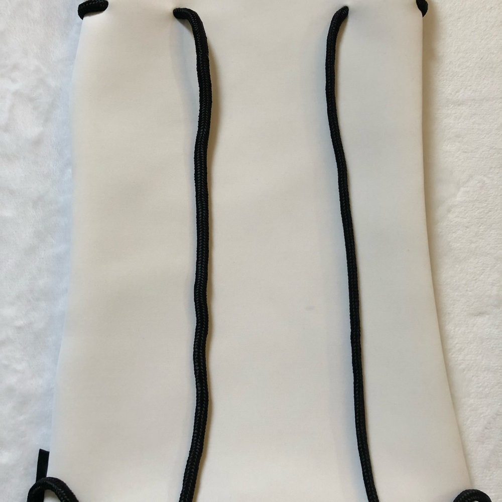 Triangl size small - Picture 9 of 9